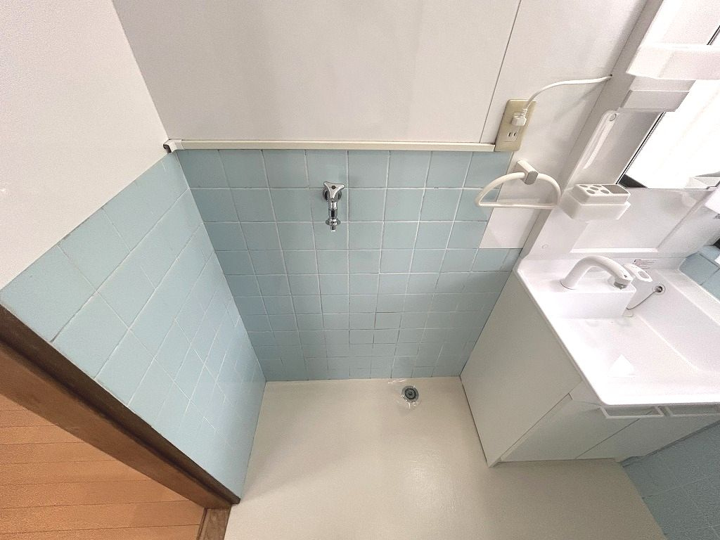 愛宕山南町貸家の内装|明るい室内です