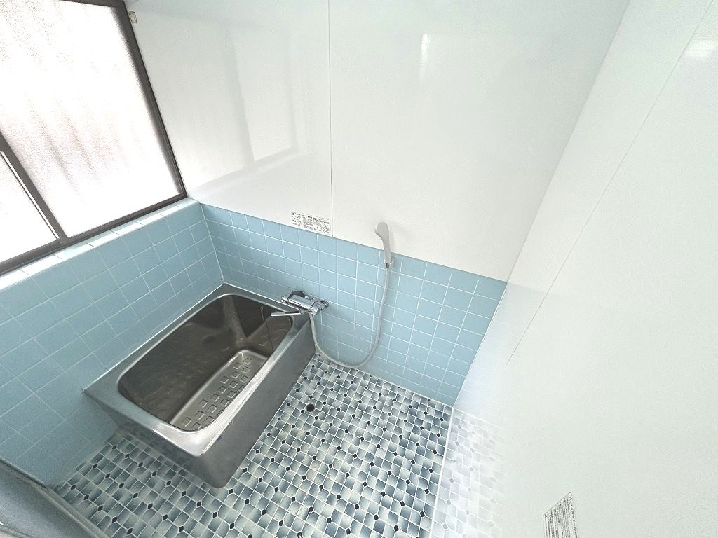 愛宕山南町貸家の浴室|日々の暮らしに欠かせないお風呂です