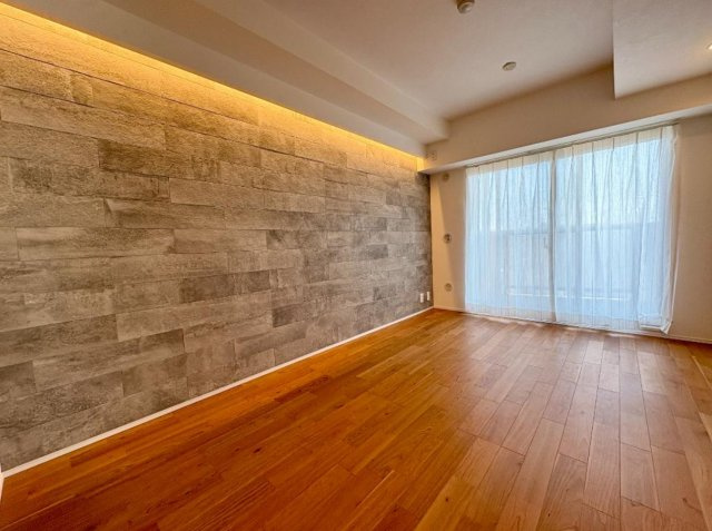 コスモ横浜鶴ヶ峰【仲介手数料無料】の洋室