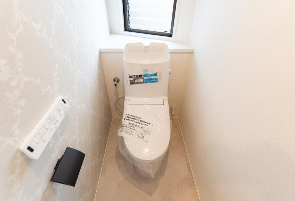 コスモ横浜鶴ヶ峰【仲介手数料無料】のトイレ