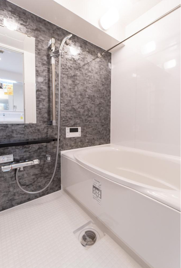 コスモ横浜鶴ヶ峰【仲介手数料無料】の浴室