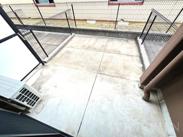 ネオコスモ西沢の庭