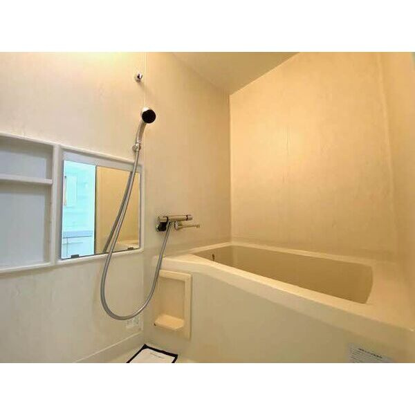 フレグランス明石西1の浴室