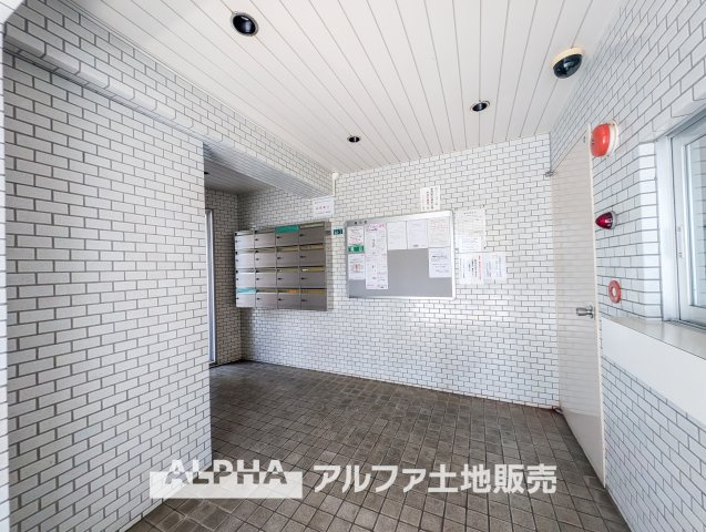 ジョイフル多摩センターのロビー|【lobby】
◆ロビー◆共用部は管理の行き届いた綺麗なスペース。いつも明るく家族を、来客を出迎えてくれる大切な場所です。