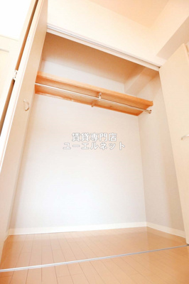 【収納】 | レフィーナカルム江坂 | クローゼット付きでお部屋もスッキリ♪