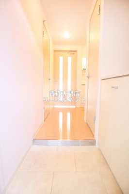 【玄関】 | レフィーナカルム江坂 | 住まいの顔ともなる玄関