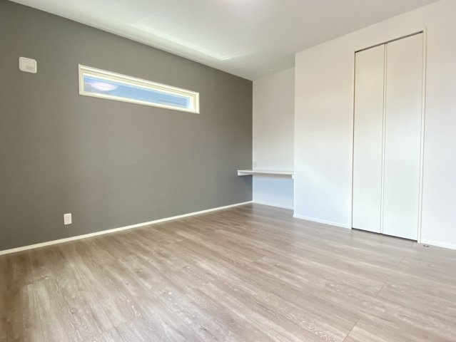 筑後市筑後小南の洋室