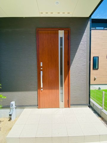 リナージュ／上益城益城町広崎第1期／３号棟の玄関