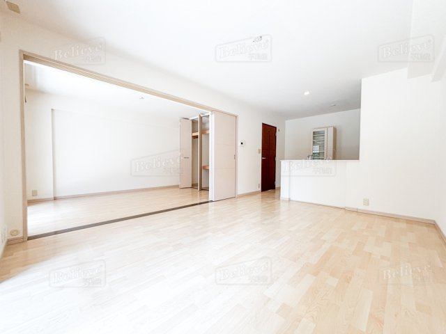 ラフィーネの居間・リビング|広いリビングです☆