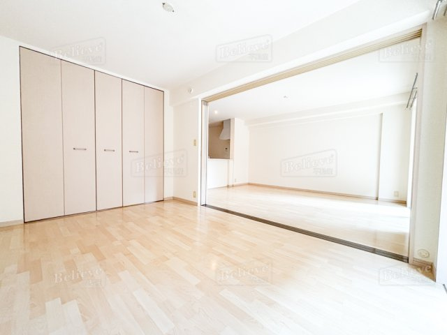 ラフィーネの寝室|クローゼット付きの寝室です☆