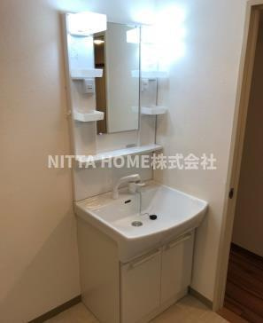 アマデウスⅶの洗面所|独立洗髪洗面台を設置済みです☆彡