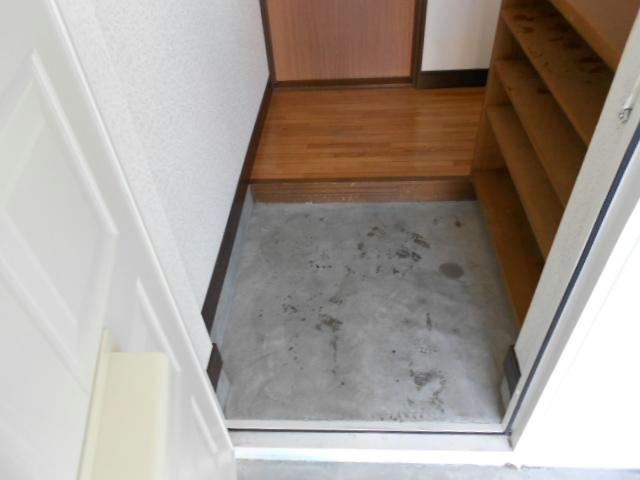 ポプラハイツの玄関