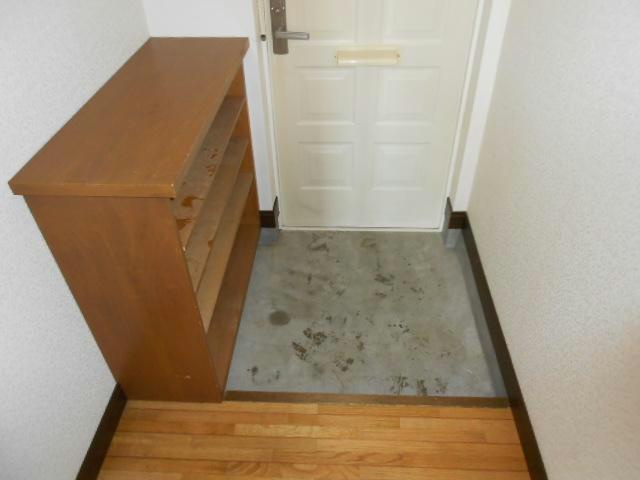 ポプラハイツの玄関