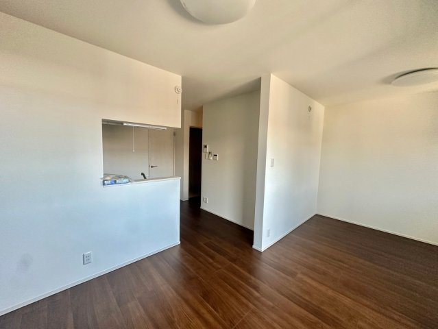 クリスタルハイツ土山の居間・リビング