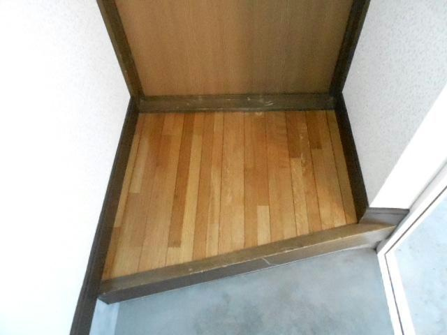 ポプラハイツの玄関