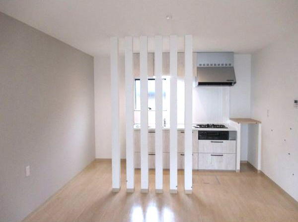 アリエッタA棟（岩倉市大地町）の居間・リビング