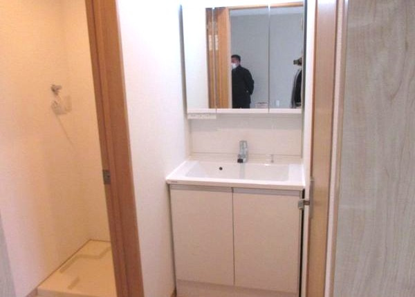 アリエッタA棟（岩倉市大地町）の洗面所