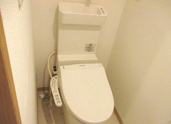 アリエッタA棟（岩倉市大地町）のトイレ