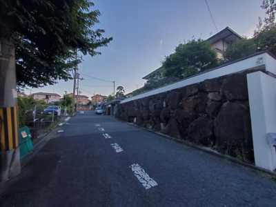 【前面道路含む現地写真】 | 中古戸建　奈良市あやめ池南7丁目