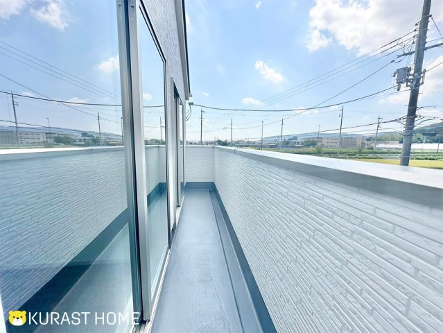 京都市西京区大原野上里鳥見町　新築戸建のバルコニー