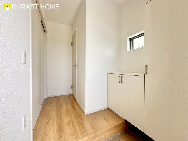 京都市西京区大原野上里鳥見町　新築戸建の玄関