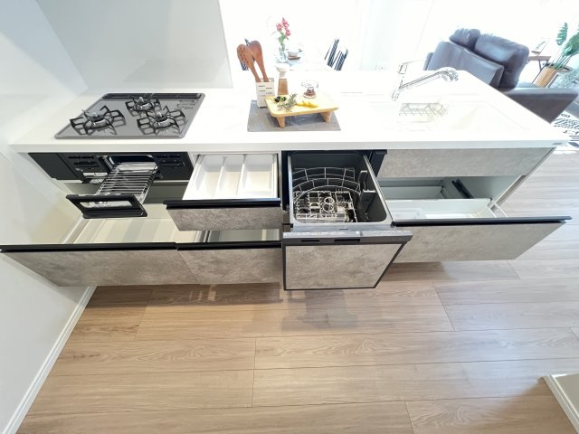 ウィルコート八木のキッチン|食洗器がついていて家事が楽になりますね