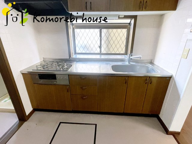 上尾市瓦葺　中古一戸建てのキッチン