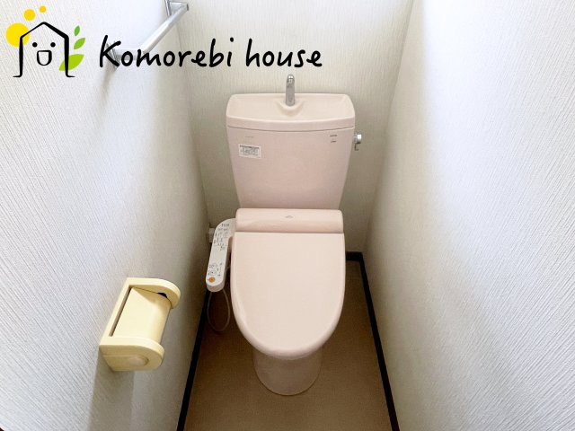 上尾市瓦葺　中古一戸建てのトイレ