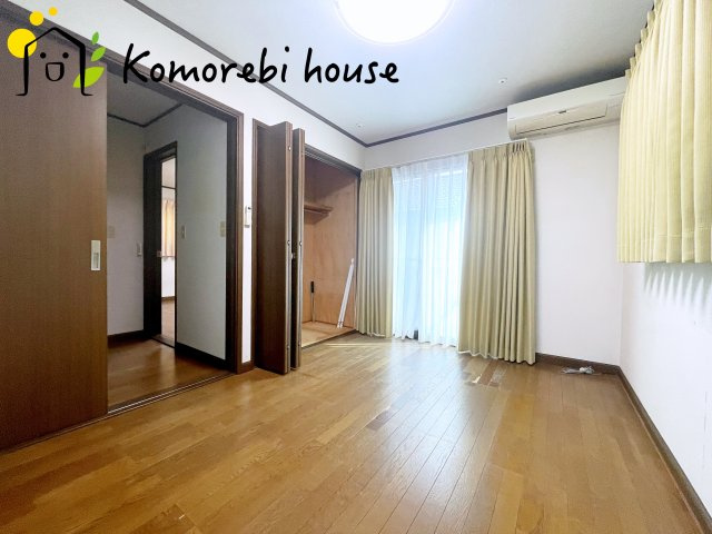 上尾市瓦葺　中古一戸建ての洋室