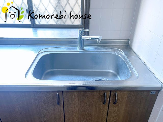 上尾市瓦葺　中古一戸建てのキッチン