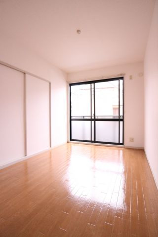 ディアス花森の寝室