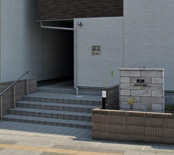 ミオラコートのエントランス