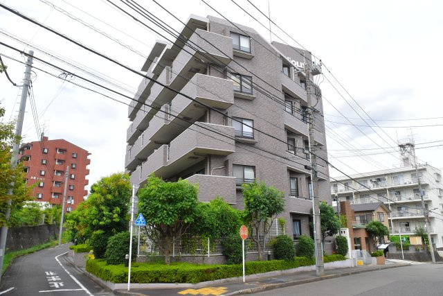 多摩市貝取１丁目の中古マンションの外観