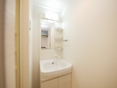 【独立洗面台】 | S-RESIDENCE新大阪WEST | 独立洗面台で身支度をすべて済ませてしまいましょう