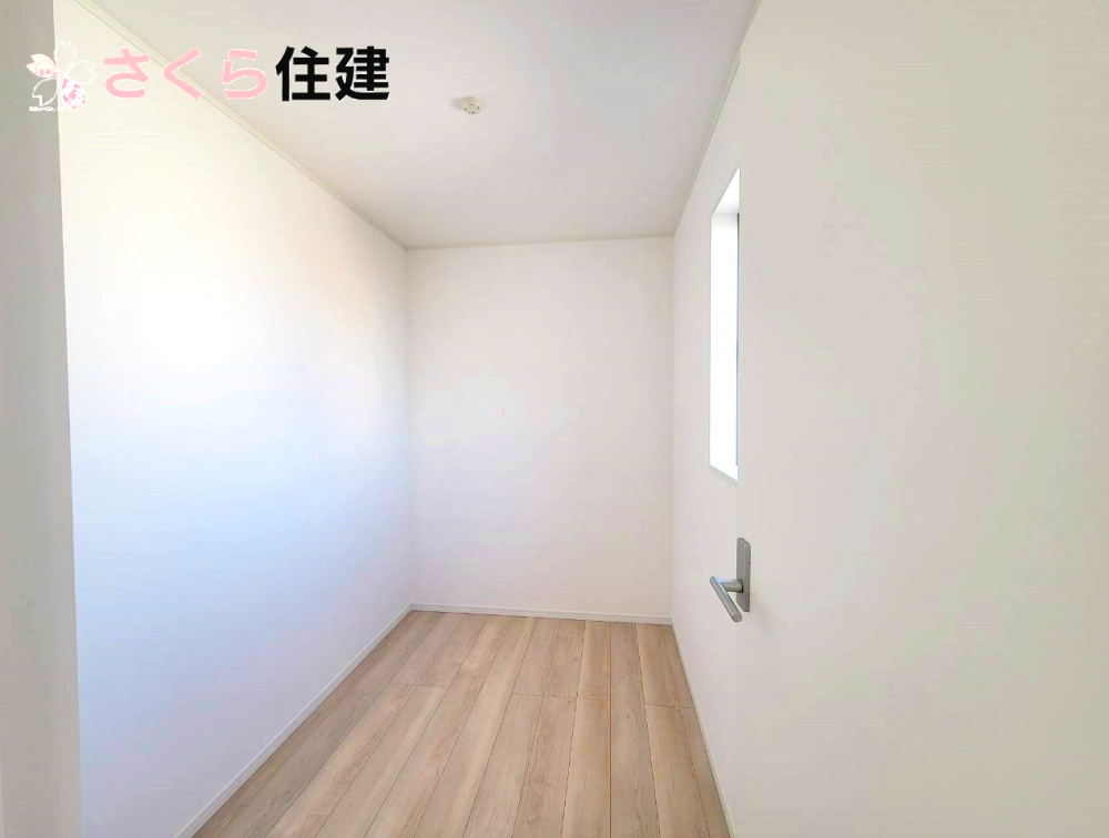 クレイドルガーデン鹿沼市緑町第5　3号棟のその他|3帖のサービスルームがあれば収納場所には困りません♪