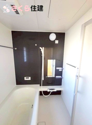 鹿沼市緑町第5　3号棟のその他|同社施工物件の写真です。3口コンロでお料理の効率アップ♪
