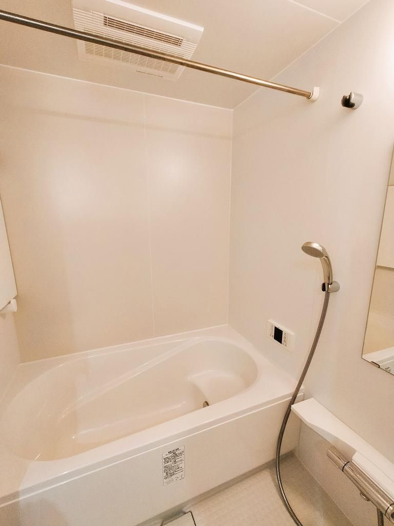 青梅市千ヶ瀬町１丁目の中古マンションの浴室