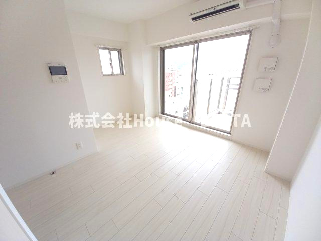 エスプレイス神戸ウエストモンターニュ202の洋室