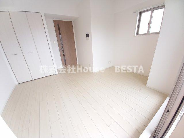 エスプレイス神戸ウエストモンターニュ202の寝室