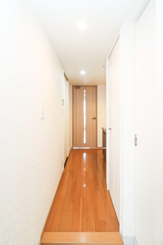 サヴォイザ・ブルネット　8階の玄関|別号室のものです。現状優先になります。