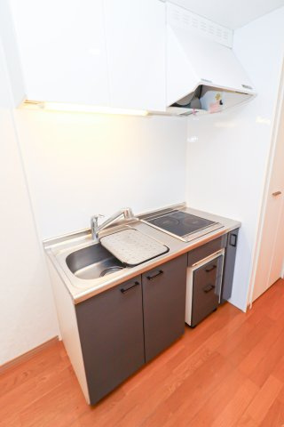 サヴォイザ・ブルネット　8階のキッチン|別号室のものです。現状優先になります。