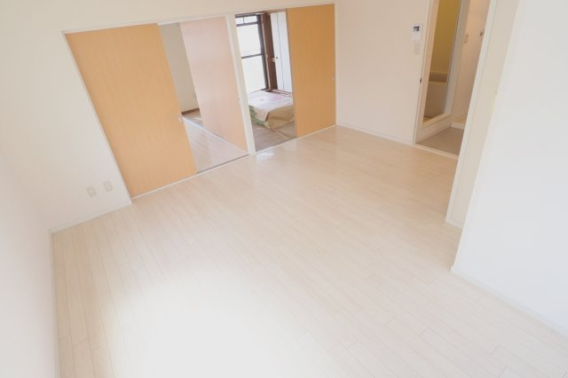 カルチェ田中の居間・リビング