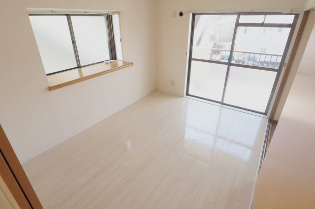 カルチェ田中の洋室