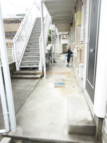 ラサール善福寺のエントランス