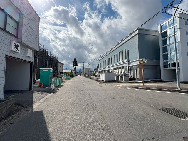 新築戸建・建売　米沢市西大通一丁目　耐震＋制震　北部小・第四中の前面道路含む現地写真