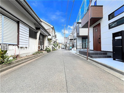 【前面道路含む現地写真】 | 小平市鈴木町2丁目　新築戸建　全1棟