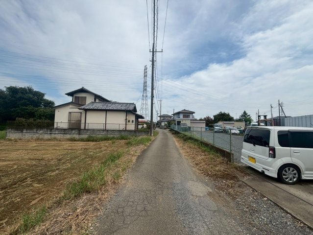 坂戸市紺屋　資材置場用地　東武東上線『若葉駅』徒歩44分　【三芳野小学区】の前面道路含む現地写真