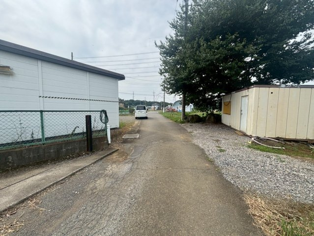 坂戸市紺屋　資材置場用地　東武東上線『若葉駅』徒歩44分　【三芳野小学区】の前面道路含む現地写真