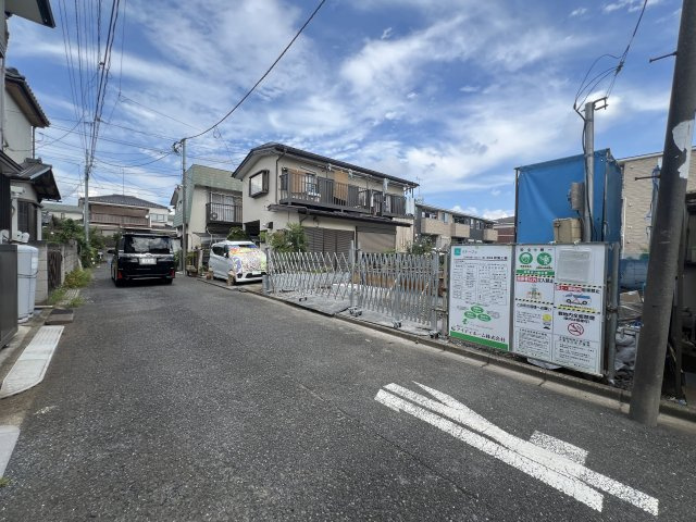 立川市砂川町7丁目　新築戸建て　全1棟の前面道路含む現地写真