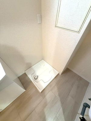 【設備】 | メゾン池田 | 暑い夏や寒い冬に大活躍！リビングダイニングキッチンにあるエアコンです☆冷暖房完備で1年中快適に過ごせます♪